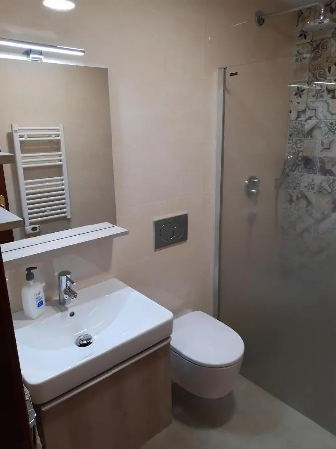 Apartment 2E Ferienwohnung Am Meer Playa Burriana 1 Linea, Erste Strandreihe Nerja